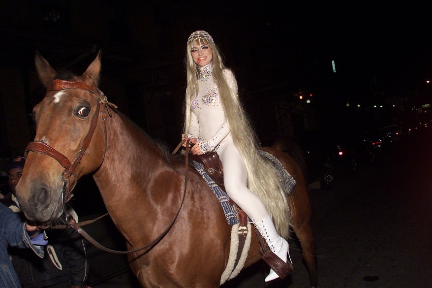 20. Lady Godiva (2001 The highlight of this Halloween look? The horse, of course — which Klum wasn't sure how to ride. "[The NYPD] gave me one of the police horses and it was very nice. But I was still scared," she said.