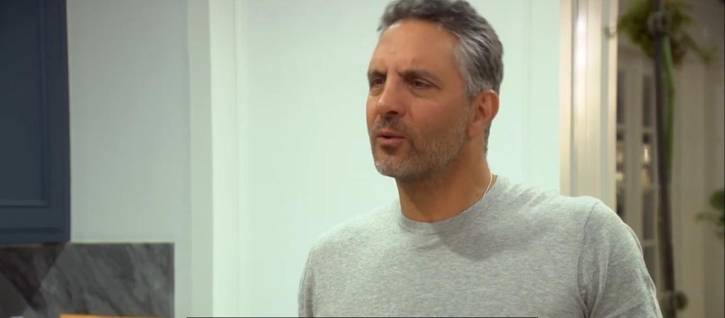 Mauricio Umansky talking on "RHOBH"